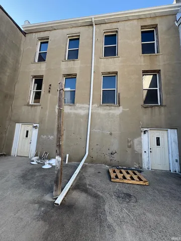 $89,000 | 125 North Perry Street, Attica, IN 47918