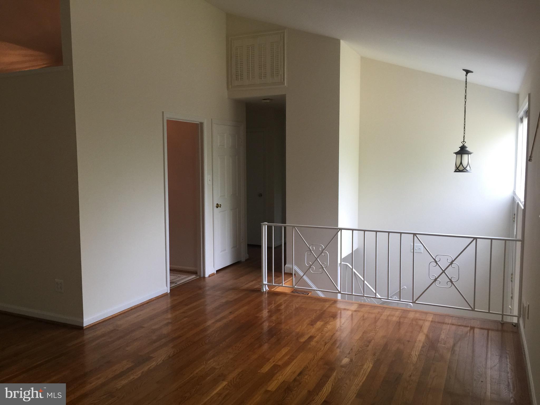 8508 Thames Street Springfield, VA 22151 - Photo 15 of 30 Living Room