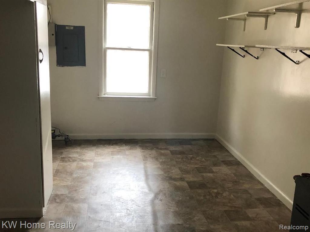 21722 Greenview Road Southfield, MI 48075 - Photo 6 of 14