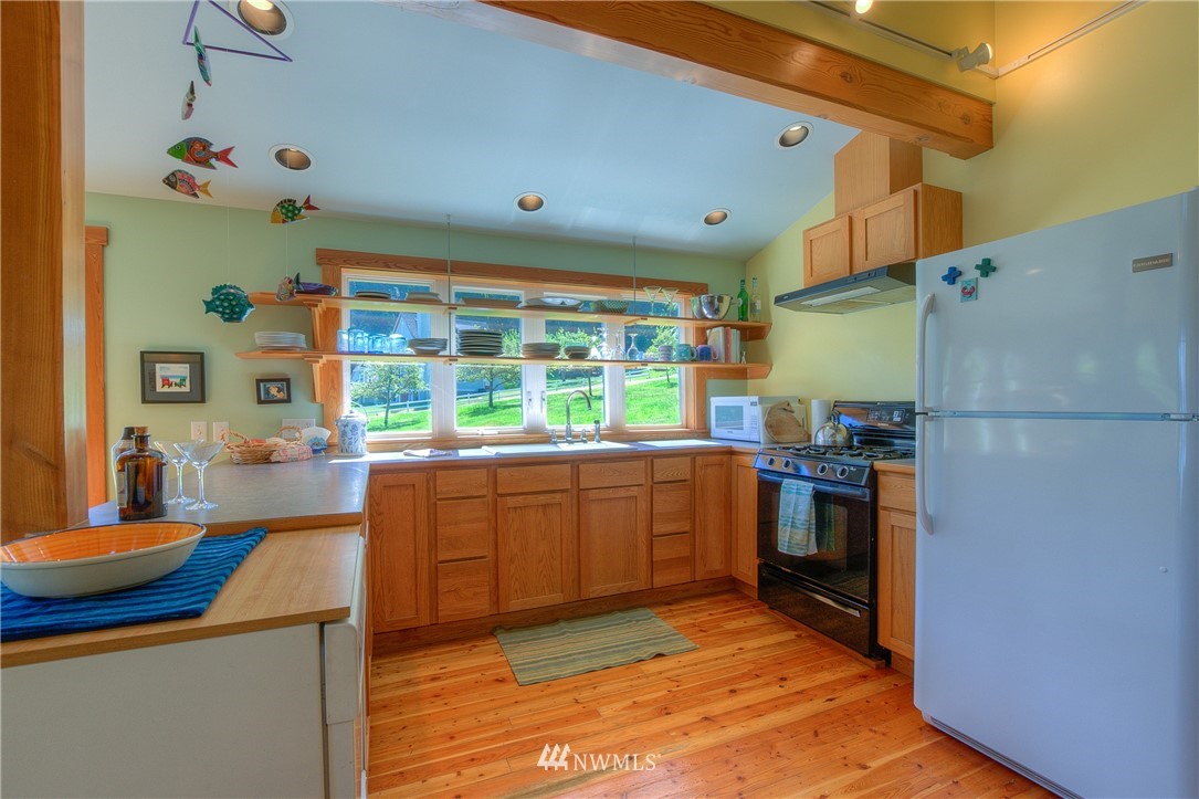 68 Sylvan Cove Road Decatur Island, WA 98221 - Photo 13 of 40