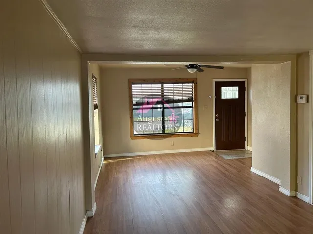 $1,600 | 2210 Vine Street, Abilene, TX 79602