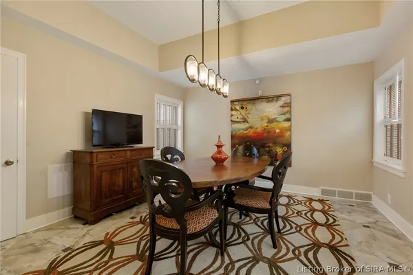 $499,500 | 922 East Spring Street, New Albany, IN 47150