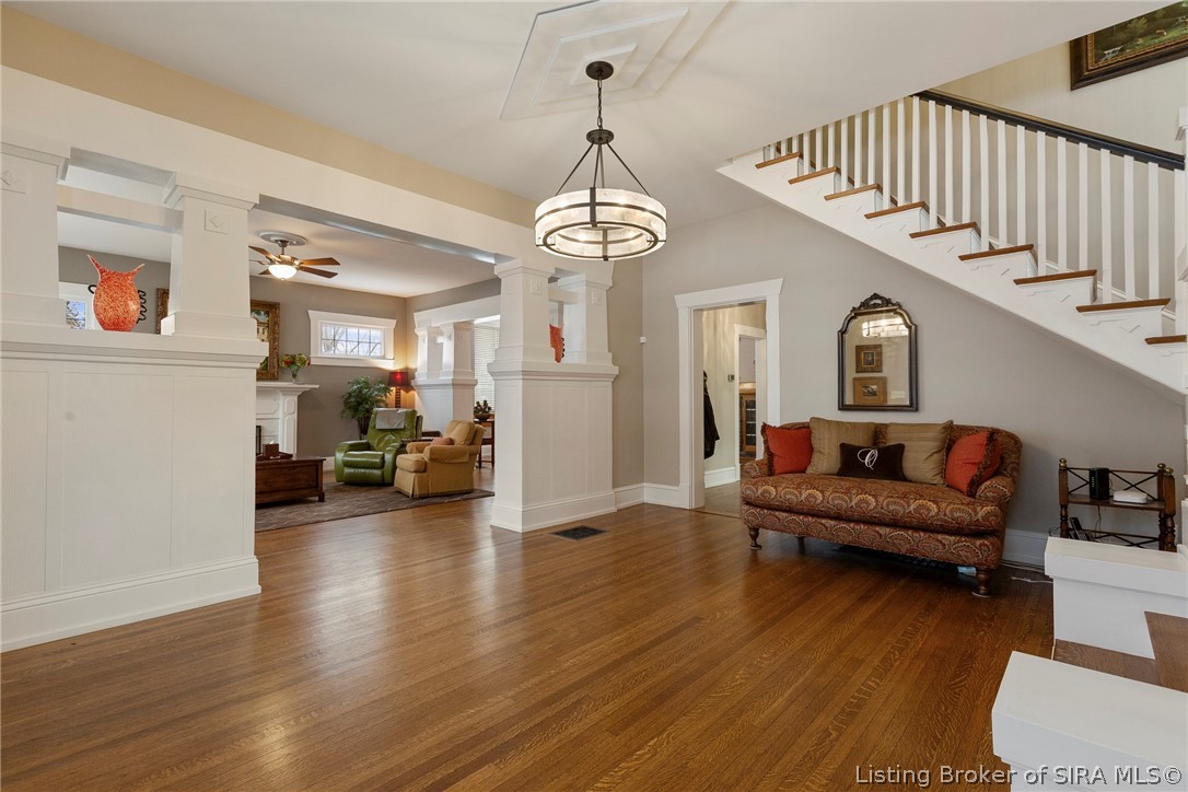 922 East Spring Street New Albany, IN 47150 - Photo 5 of 67 Entry Foyer