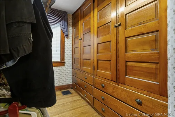 $499,500 | 922 East Spring Street, New Albany, IN 47150