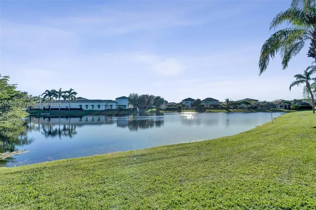 $2,500 | 11201 Southwest 13th Street, Unit 204, Pembroke Pines, FL 33025