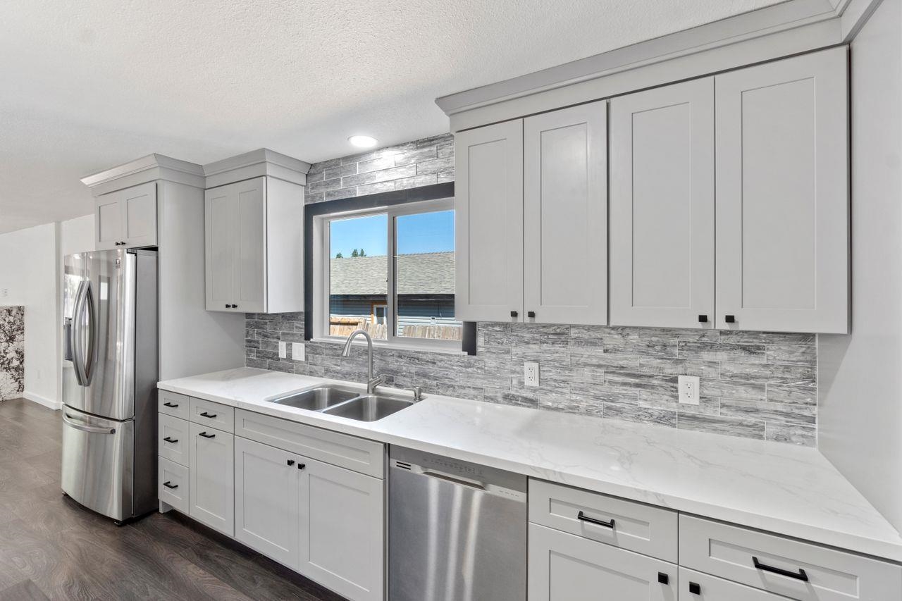 10872 Star Pine Road Truckee, CA 96161 - Photo 9 of 19 Gallery Image 9