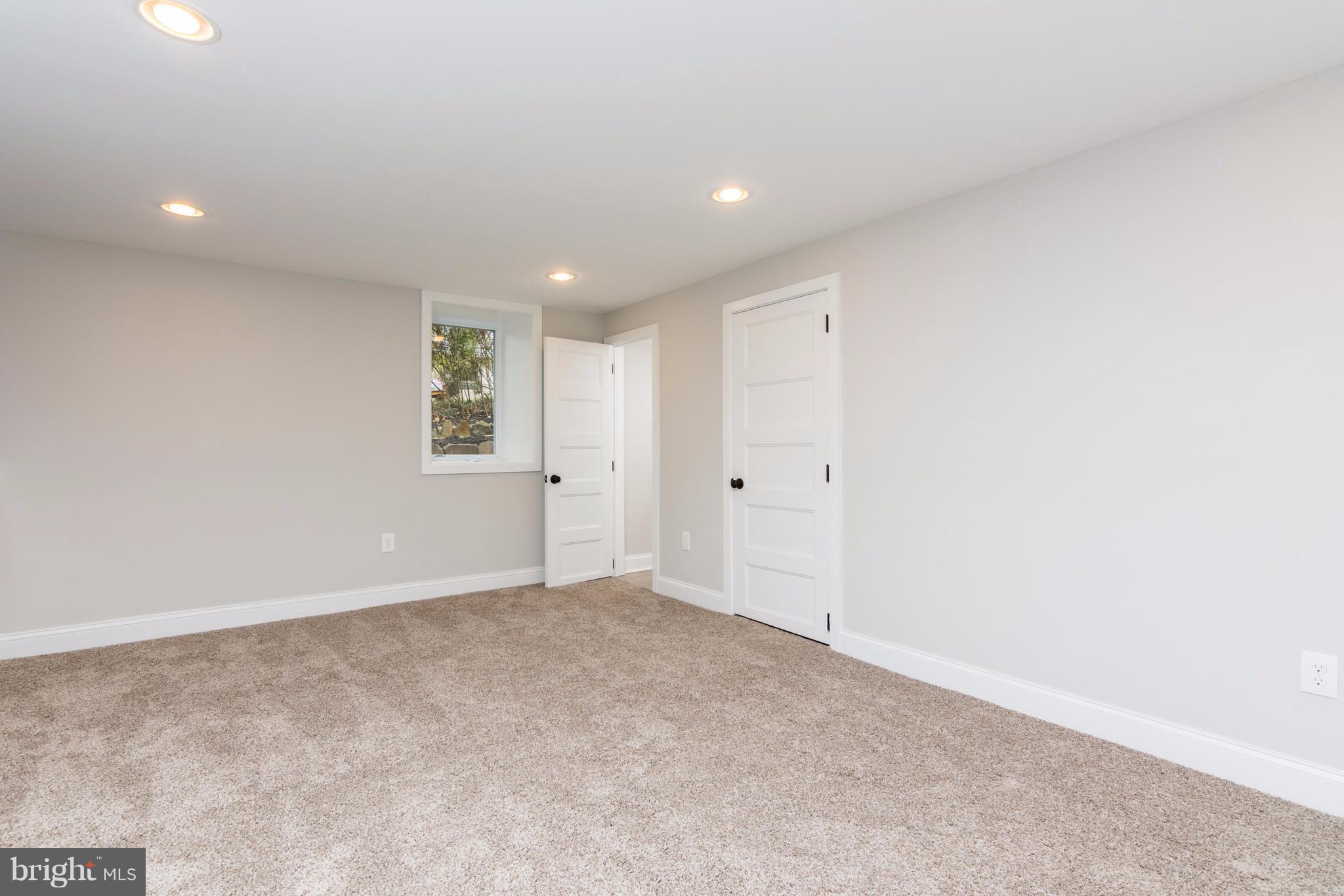 10 Edmondson Ridge Road Catonsville, MD 21228 - Photo 20 of 30 Family Room