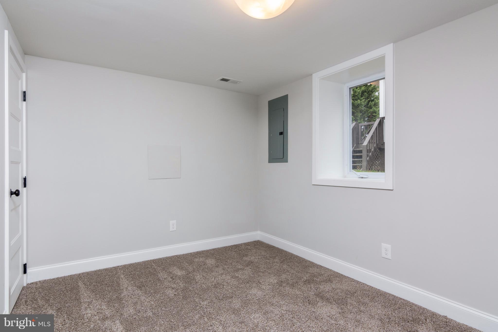 10 Edmondson Ridge Road Catonsville, MD 21228 - Photo 21 of 30 Bedroom
