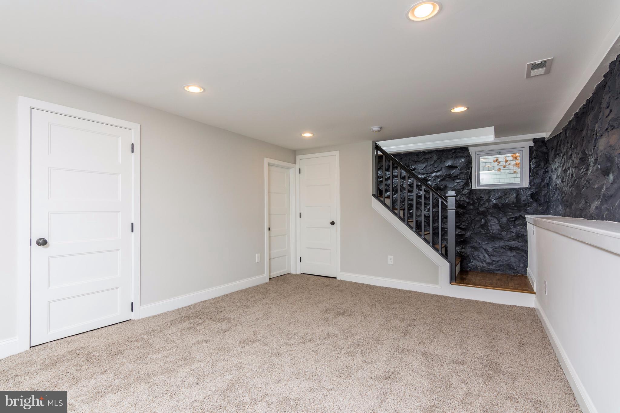 10 Edmondson Ridge Road Catonsville, MD 21228 - Photo 22 of 30 Family Room