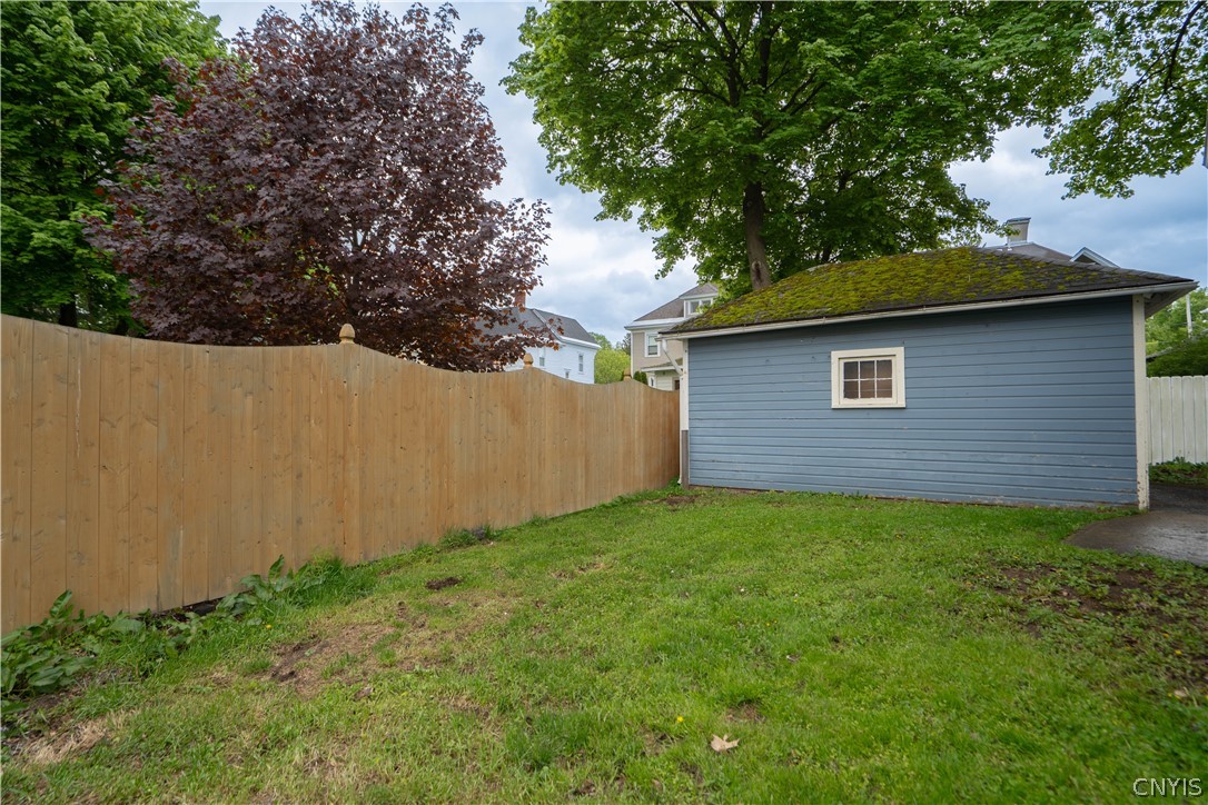 519 Broadway Street Oneida, NY 13421 - Photo 37 of 47