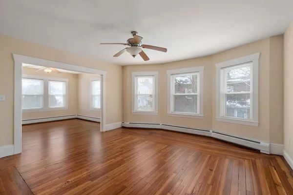 $2,350 | 25-27 Lafayette Street, Unit U2, Fairhaven, MA 02719