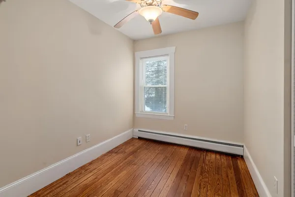 $2,350 | 25-27 Lafayette Street, Unit U2, Fairhaven, MA 02719