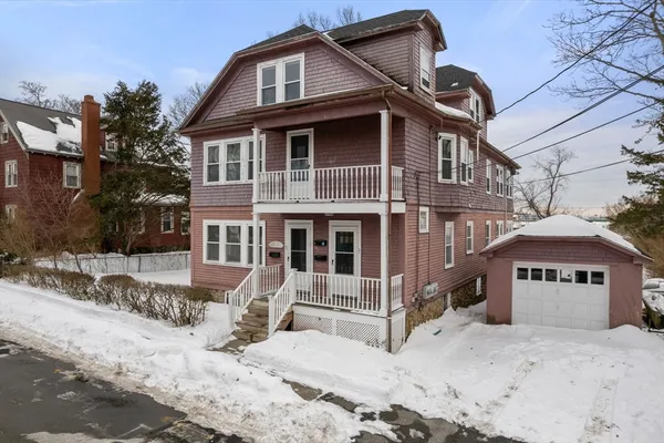 $2,350 | 25-27 Lafayette Street, Unit U2, Fairhaven, MA 02719