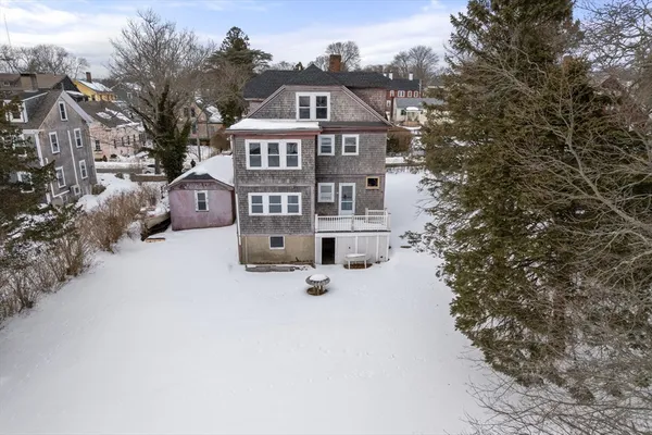 $2,350 | 25-27 Lafayette Street, Unit U2, Fairhaven, MA 02719