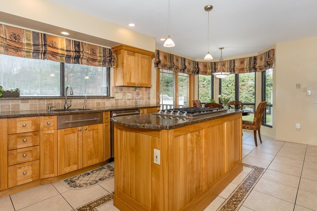 22 Sentry Hill Road Sharon, MA 02067 - Photo 4 of 22 Gallery Image 4
