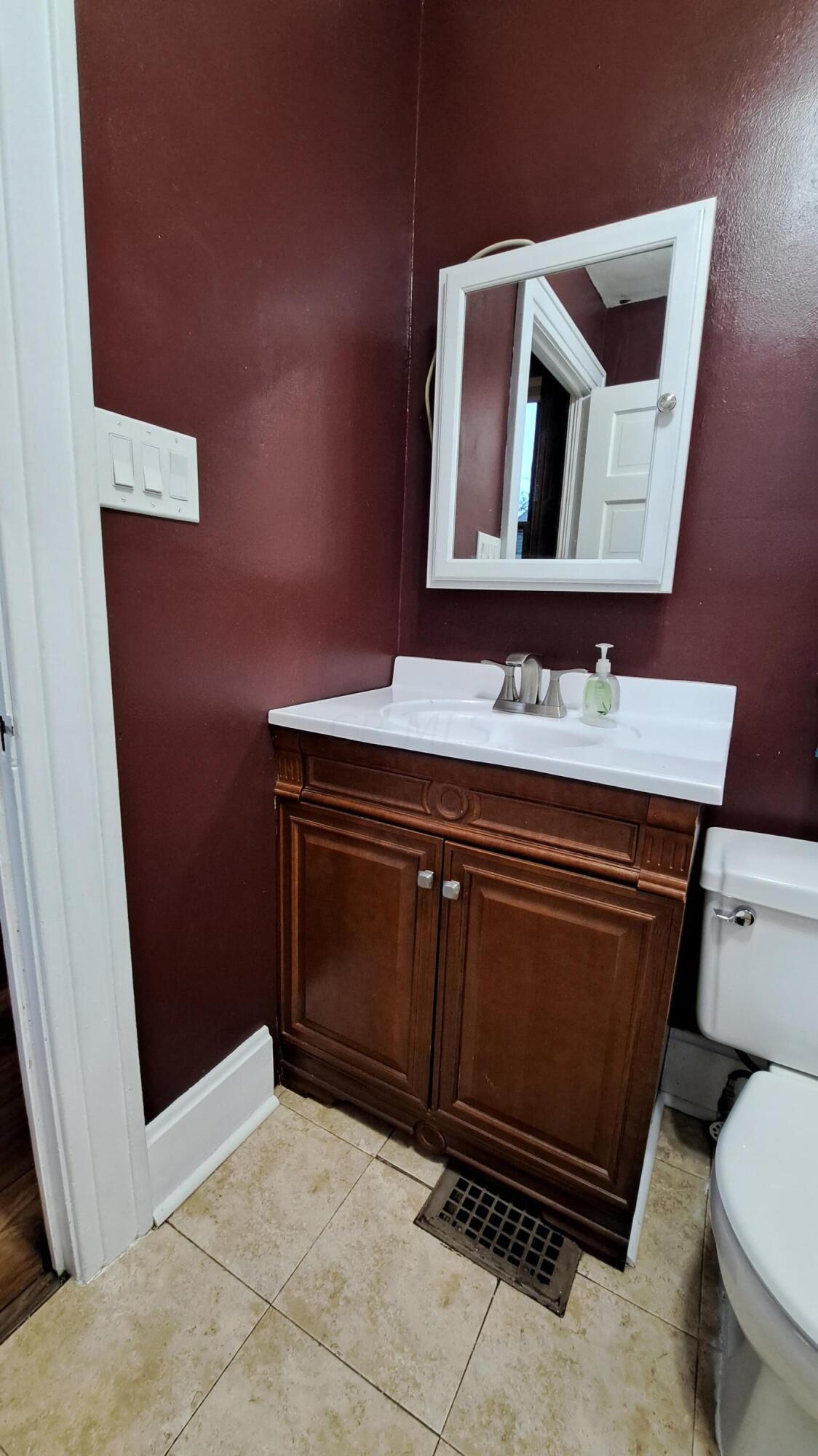 76 Commodore Street Newark, OH 43055 - Photo 41 of 53 Full Bath with New Vanity