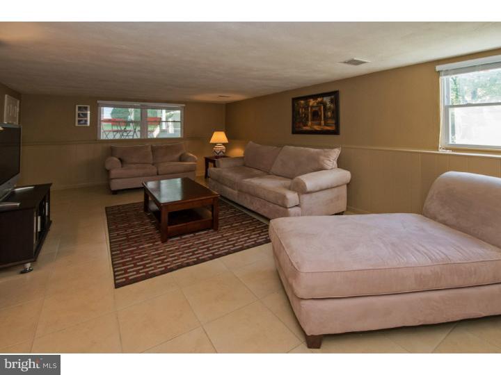247 Buckboard Road Willow Grove, PA 19090 - Photo 15 of 25 Family Room