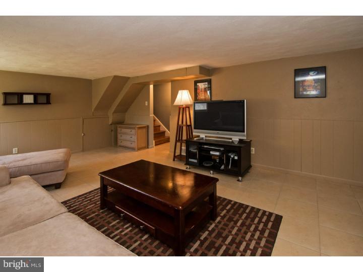 247 Buckboard Road Willow Grove, PA 19090 - Photo 17 of 25 Family Room