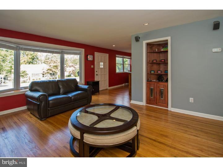 247 Buckboard Road Willow Grove, PA 19090 - Photo 8 of 25 Living Room