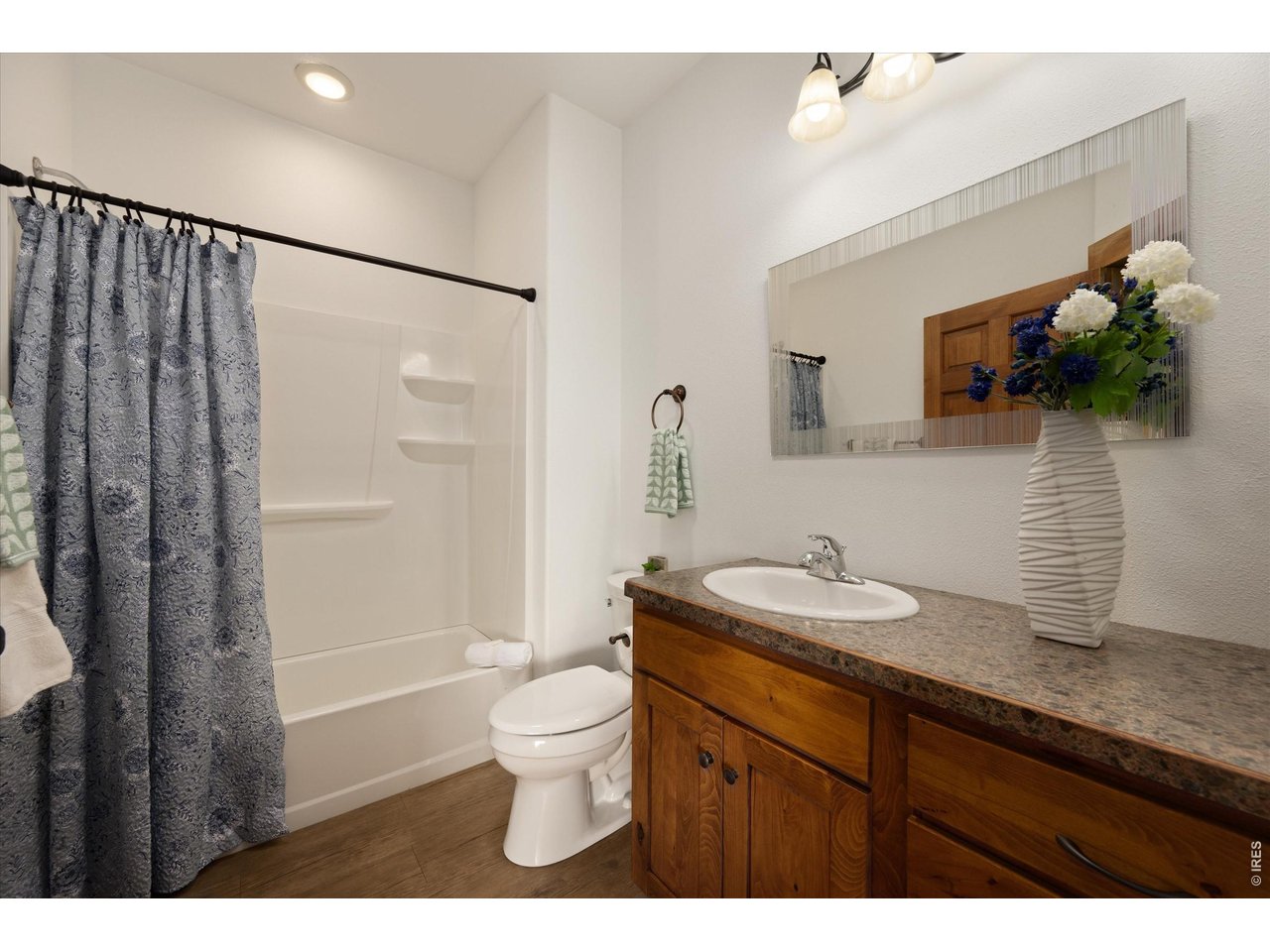 1291 Little Whale Road Bellvue, CO 80512 - Photo 22 of 43 Full Primary bath