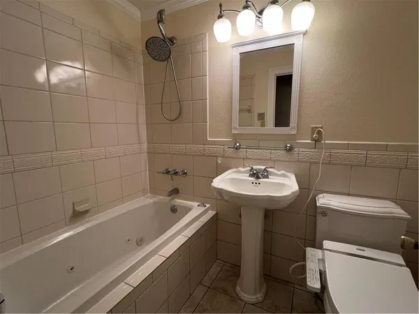 $385,000 | 4504 Lakewood Drive, Metairie, LA 70002