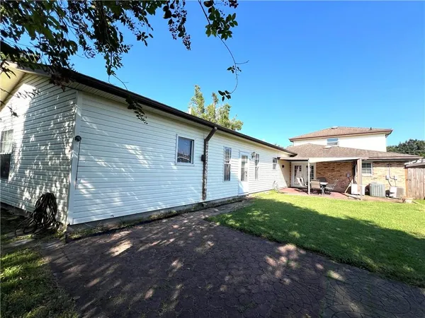 $385,000 | 4504 Lakewood Drive, Metairie, LA 70002