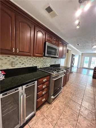 $385,000 | 4504 Lakewood Drive, Metairie, LA 70002