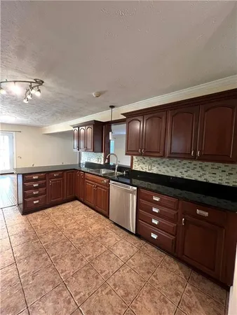 $385,000 | 4504 Lakewood Drive, Metairie, LA 70002