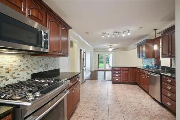 $385,000 | 4504 Lakewood Drive, Metairie, LA 70002