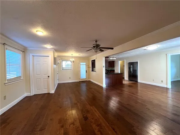 $385,000 | 4504 Lakewood Drive, Metairie, LA 70002