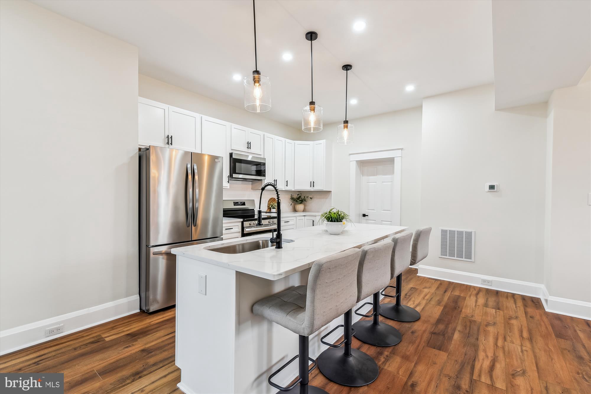 4831 Ridge Road Baltimore, MD 21237 - Photo 10 of 29 Gallery Image 10