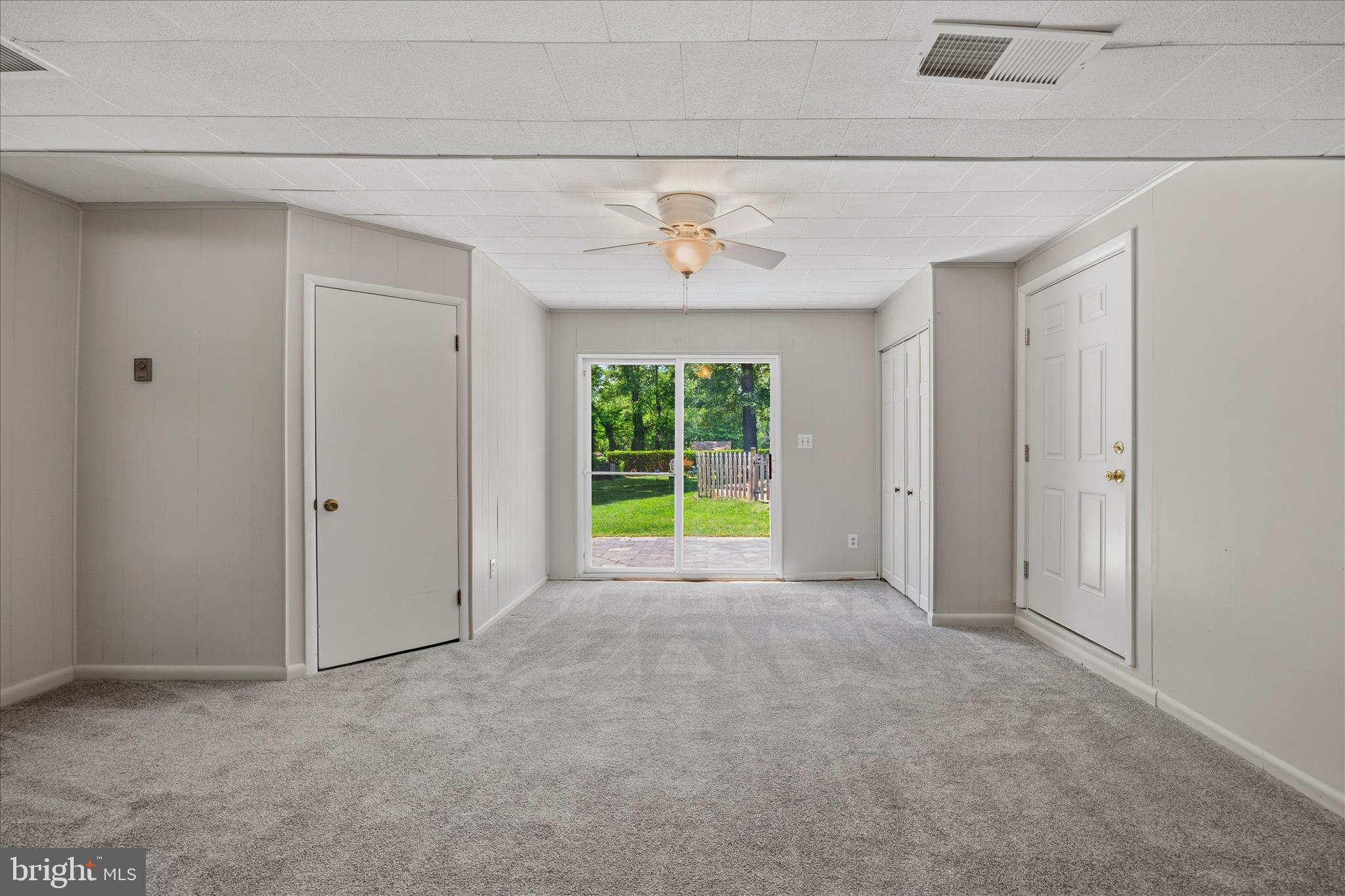 162 Barbara Road Severna Park, MD 21146 - Photo 26 of 48 Family Room with new carpet and paint