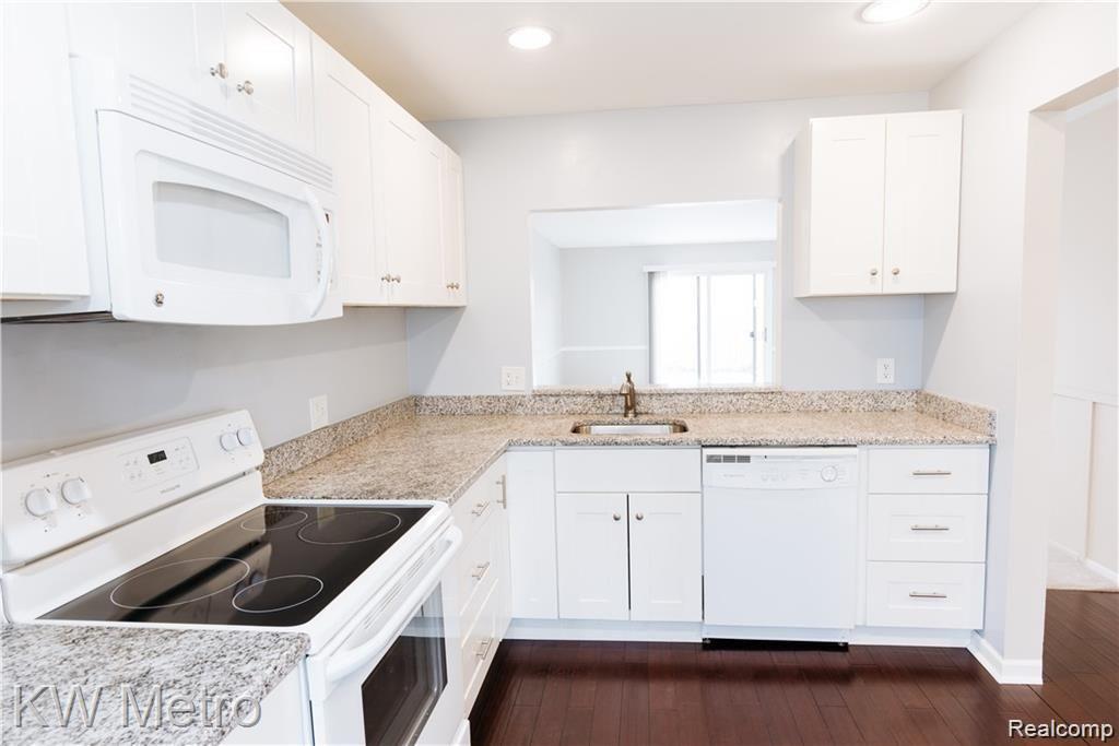 1434 West Webster Road Royal Oak, MI 48073 - Photo 4 of 21