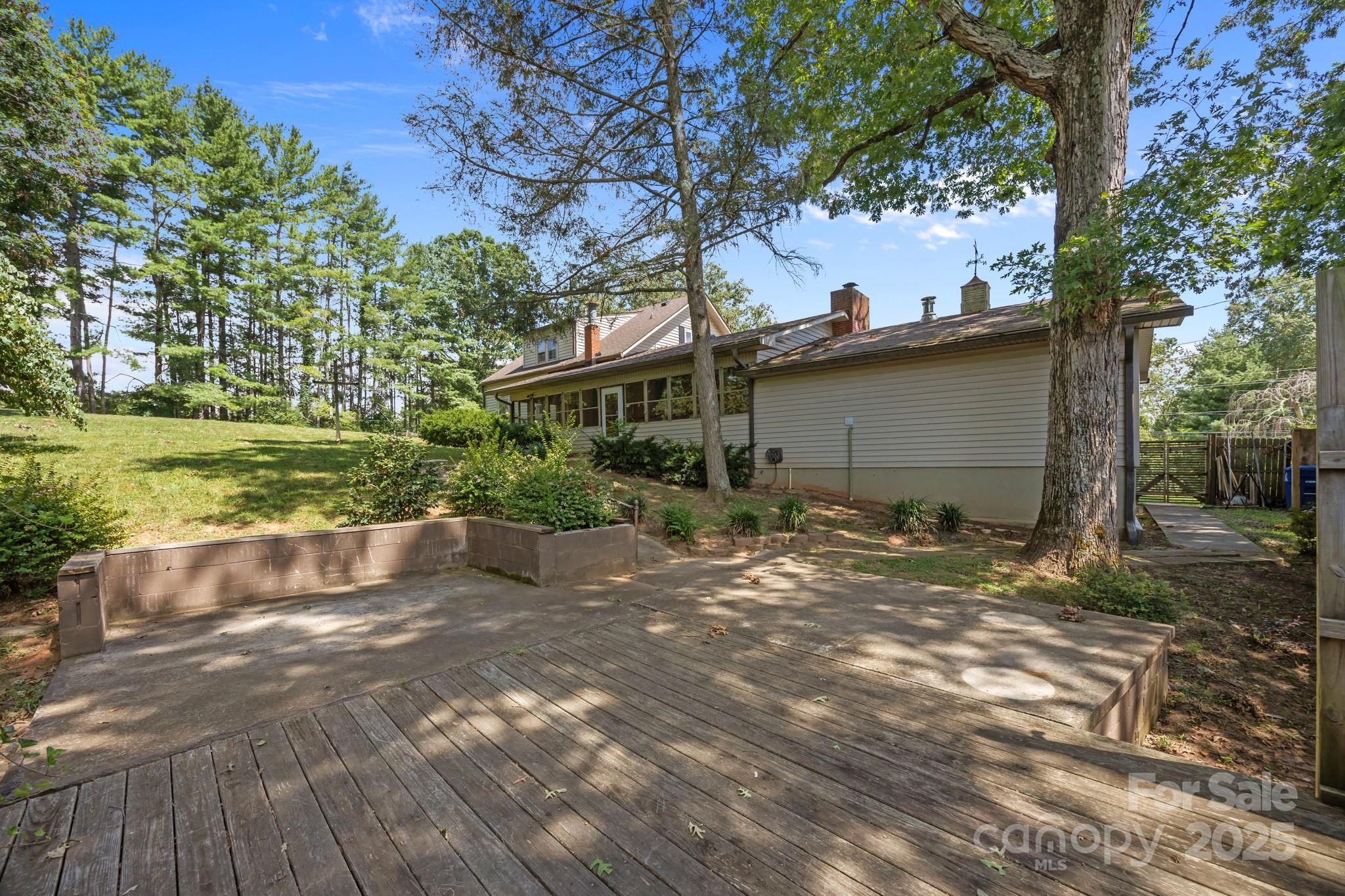213 Monticello Road Weaverville, NC 28787 - Photo 34 of 36