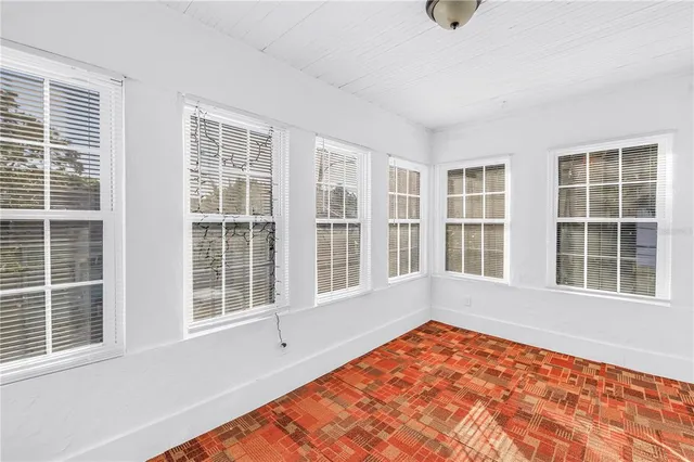 $700,000 | 1012 Granville Court North, St. Petersburg, FL 33701