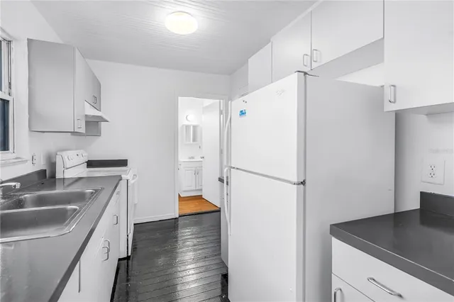 $700,000 | 1012 Granville Court North, St. Petersburg, FL 33701