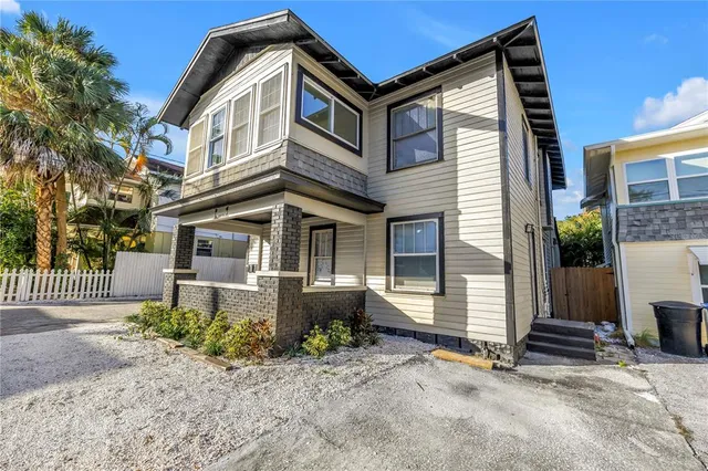 $700,000 | 1012 Granville Court North, St. Petersburg, FL 33701