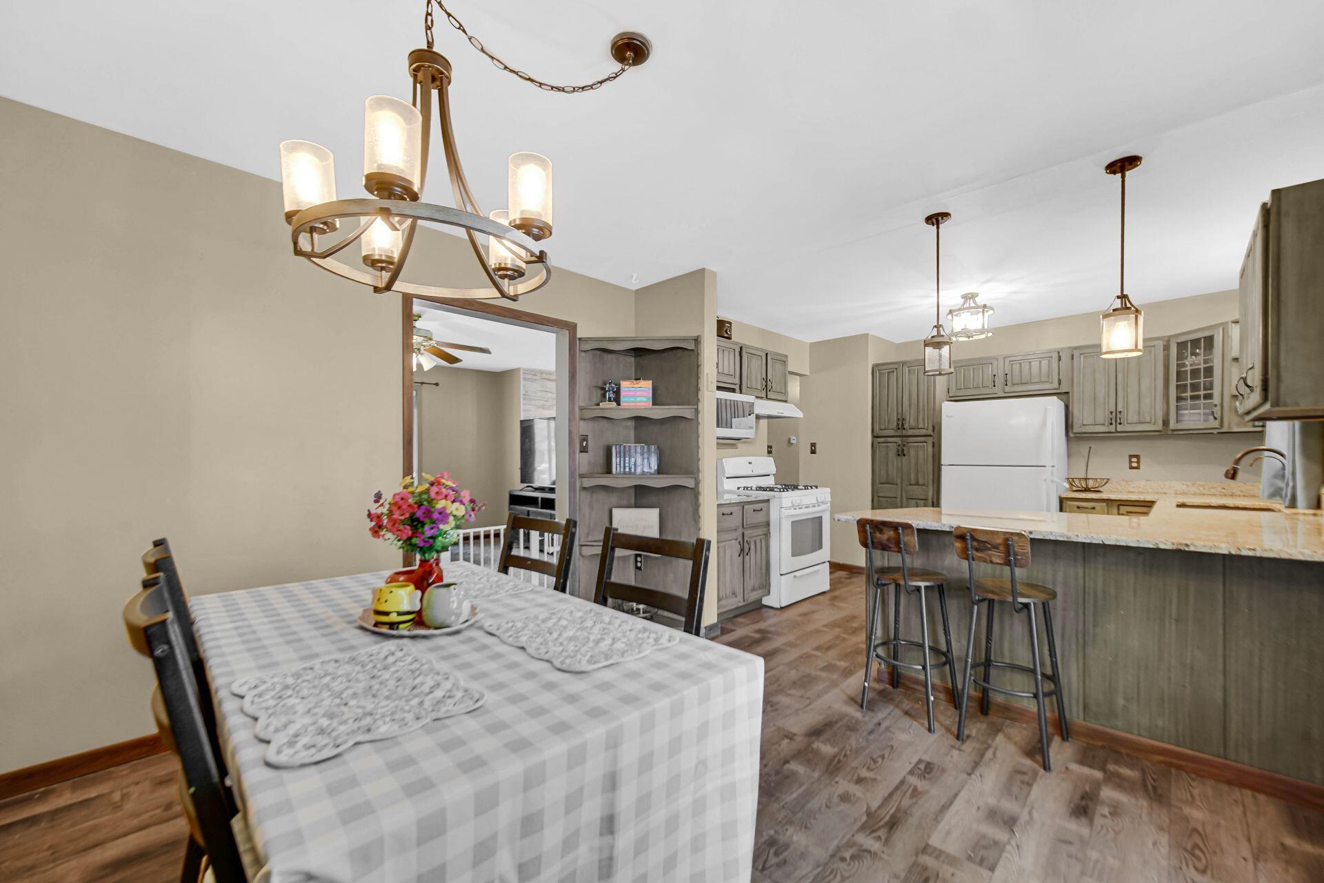 10317 North 486 East, Unit 6 Demotte, IN 46310 - Photo 9 of 29 1920x1280