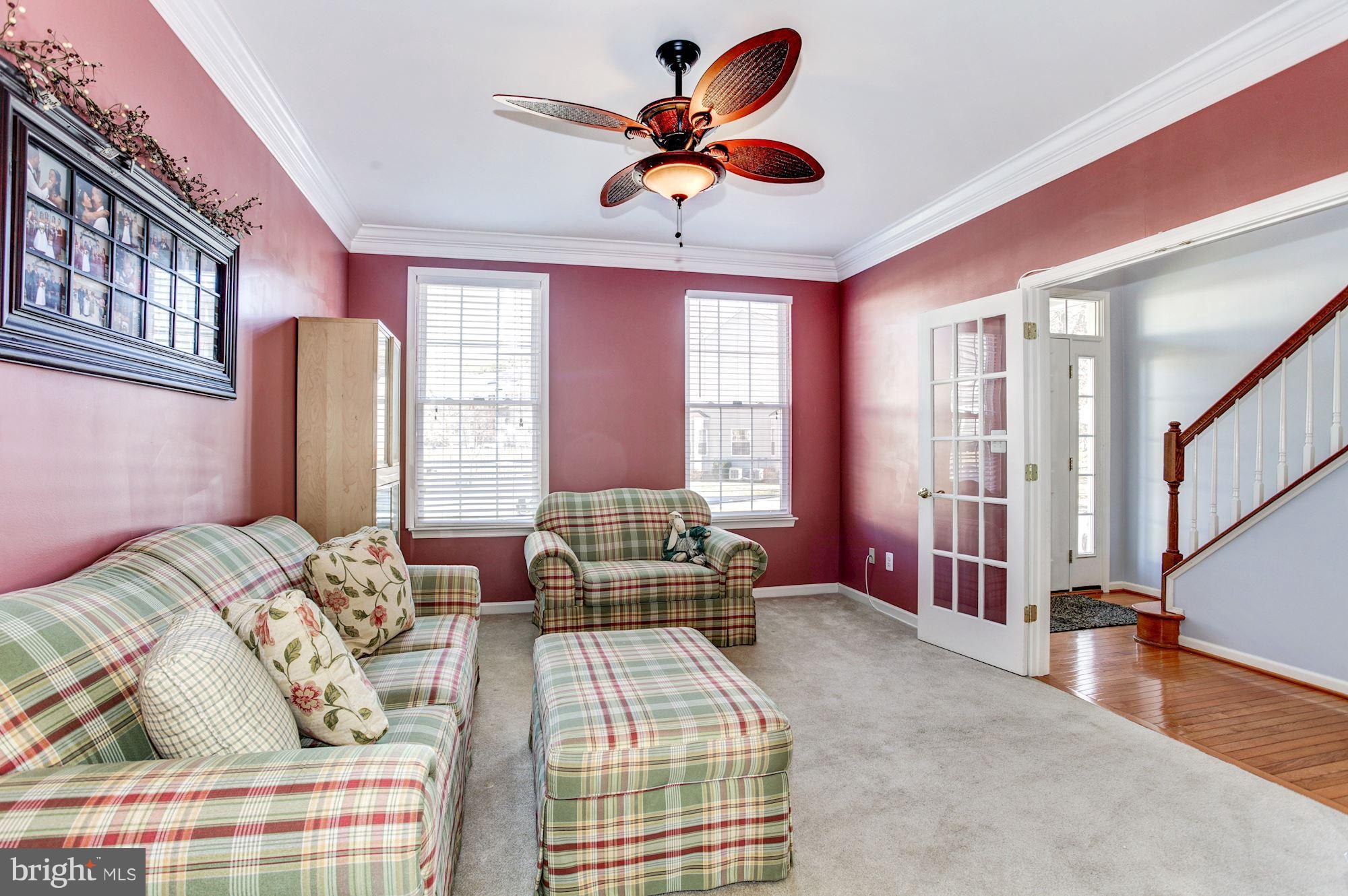 4003 Brummel Road Pasadena, MD 21122 - Photo 2 of 30 Living Room