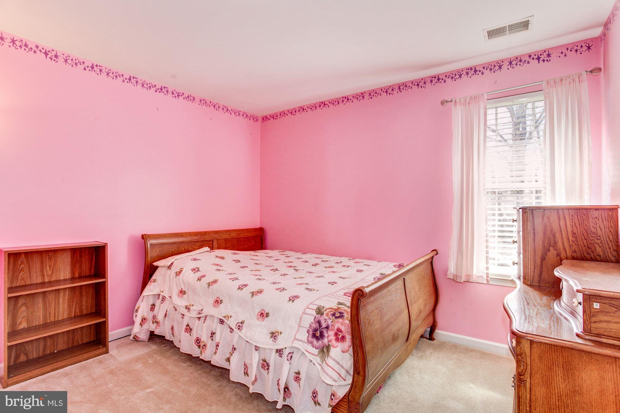 4003 Brummel Road Pasadena, MD 21122 - Photo 17 of 30 Bedroom