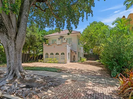 $3,100,000 | 333 Marlborough Road, West Palm Beach, FL 33405