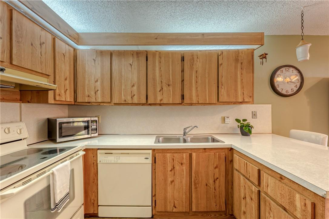 281 Woodland Road Palm Springs, FL 33461 - Photo 17 of 39 Photo 17