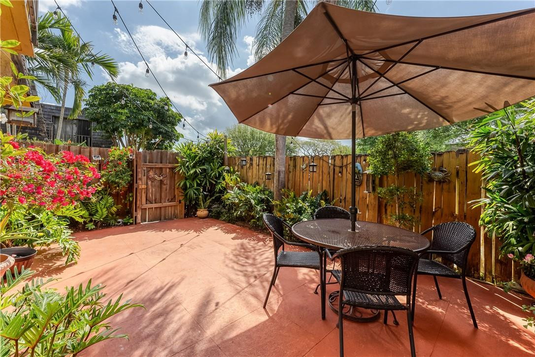 281 Woodland Road Palm Springs, FL 33461 - Photo 7 of 39 Photo 7