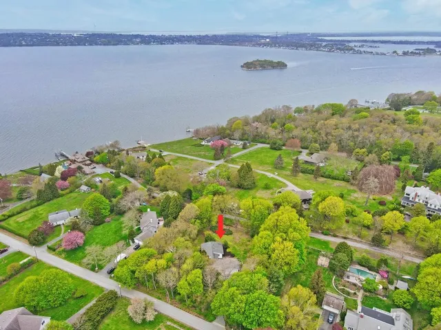 $1,250,000 | 58 Leonard Drive, Tiverton, RI 02878