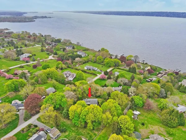 $1,250,000 | 58 Leonard Drive, Tiverton, RI 02878