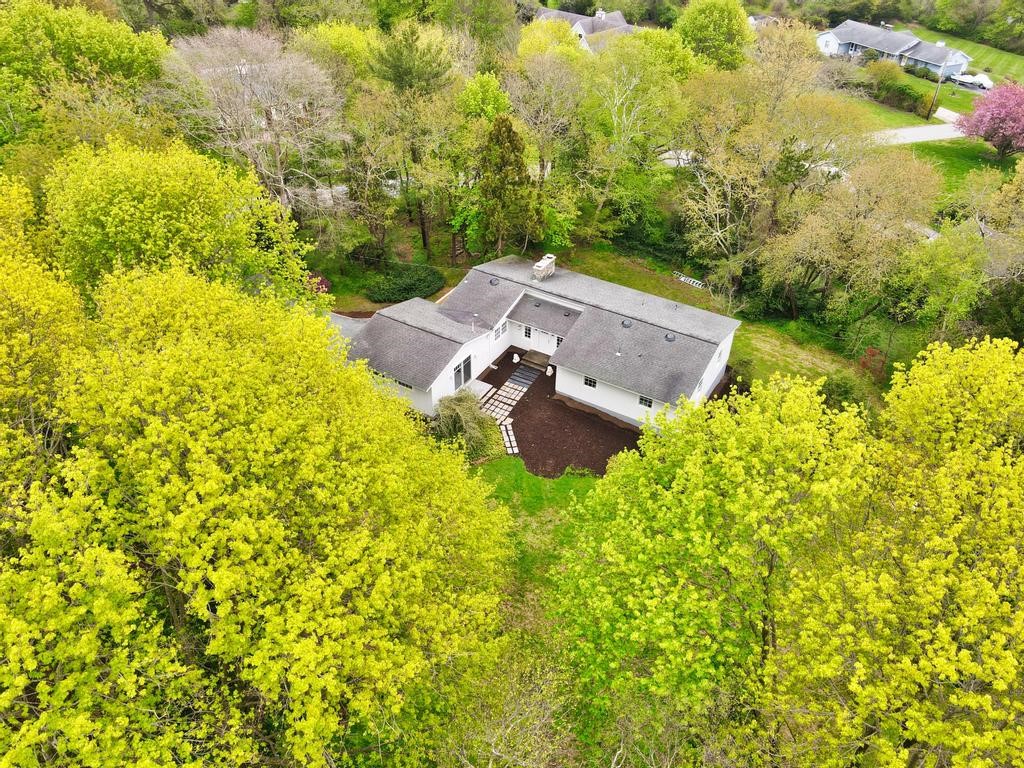 58 Leonard Drive Tiverton, RI 02878 - Photo 16 of 50