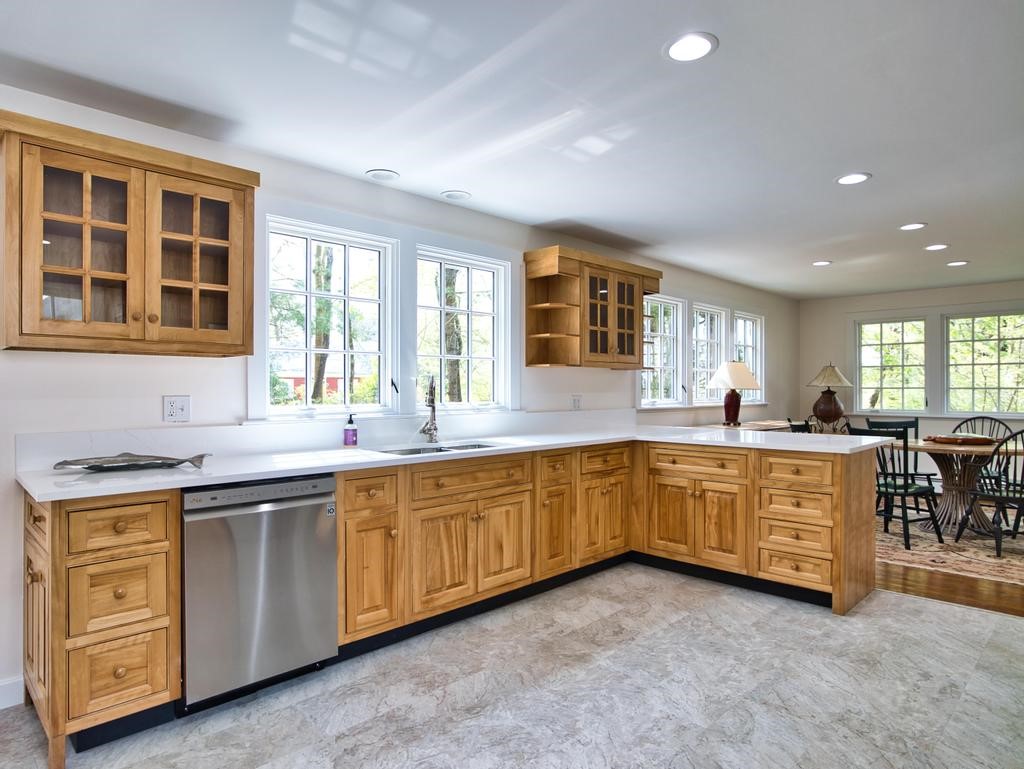 58 Leonard Drive Tiverton, RI 02878 - Photo 22 of 50