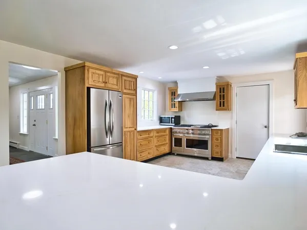 $1,250,000 | 58 Leonard Drive, Tiverton, RI 02878