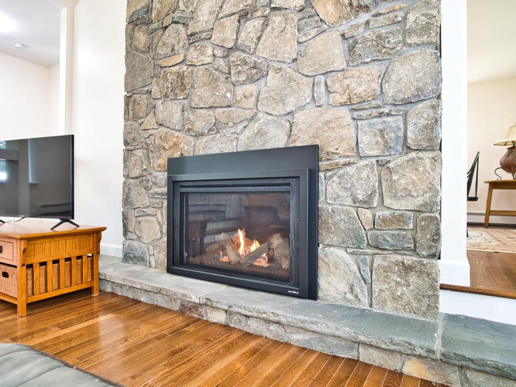 58 Leonard Drive Tiverton, RI 02878 - Photo 33 of 50