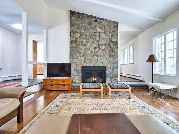 $1,250,000 | 58 Leonard Drive, Tiverton, RI 02878